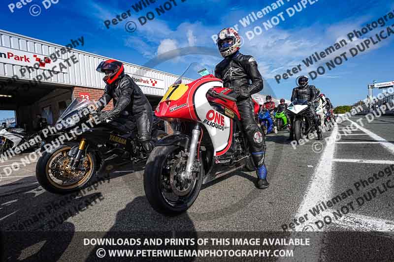 anglesey;brands hatch;cadwell park;croft;donington park;enduro digital images;event digital images;eventdigitalimages;mallory;no limits;oulton park;peter wileman photography;racing digital images;silverstone;snetterton;trackday digital images;trackday photos;vmcc banbury run;welsh 2 day enduro